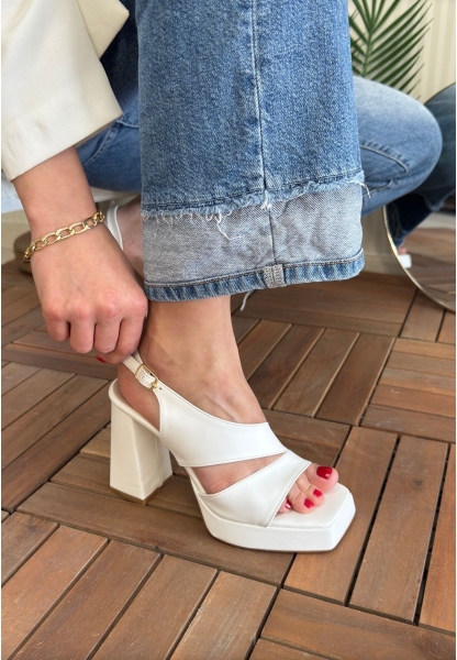 Cica Beyaz Cilt Topuklu Ayakkabı