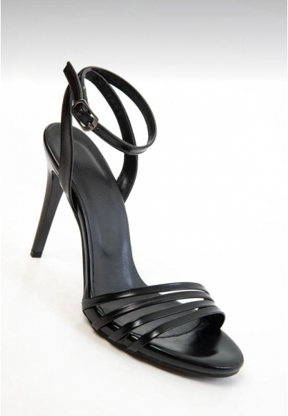 Coze Siyah Topuklu Ayakkabı