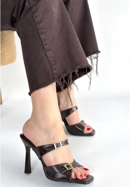 Erwe Kahverengi Cilt Topuklu Terlik