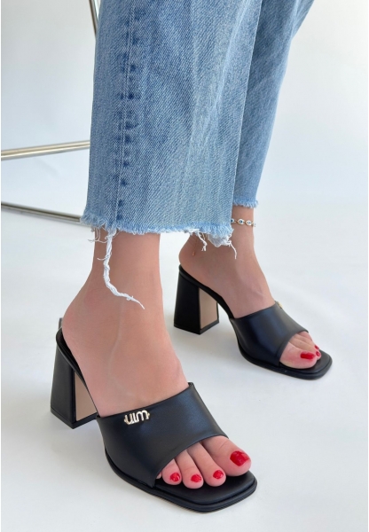 Miyon Siyah Cilt Topuklu Terlik