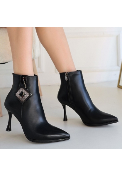 Moose Siyah Cilt Topuklu Bot